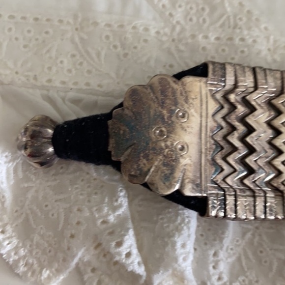 Artsy Silver Tone Bracelet - Picture 3 of 8